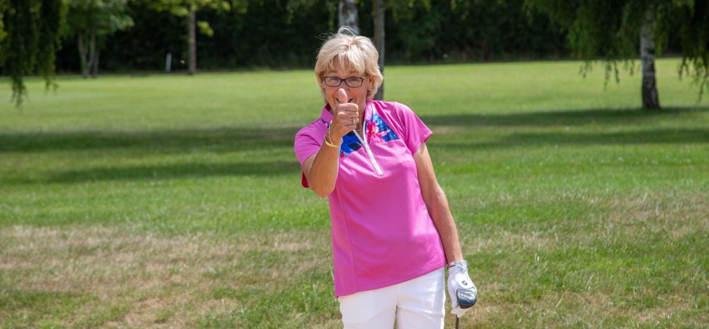 Three Rivers Golf Lessons Sarah Bennett - thumbs up